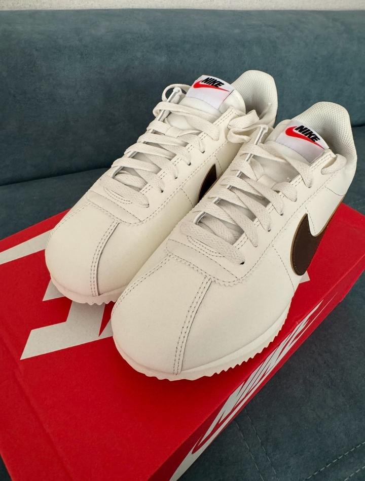 Продам nike cortez