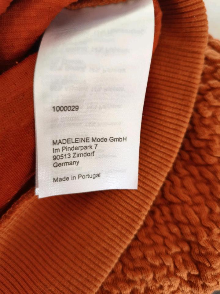 Sweatshirt от немецкого бренда Madeleine