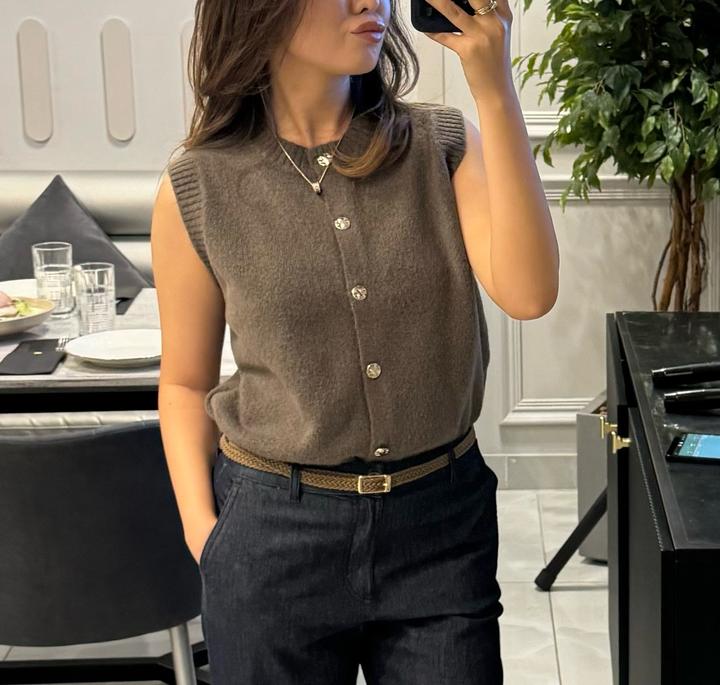 Трикотажный жилет