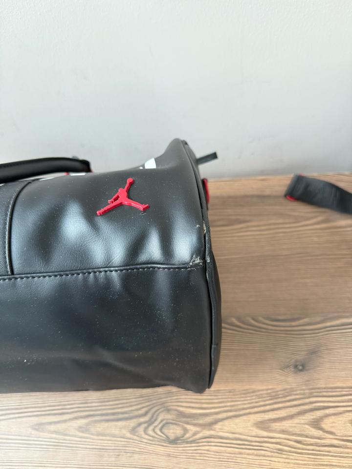 Спортивная сумка Nike Air Jordan