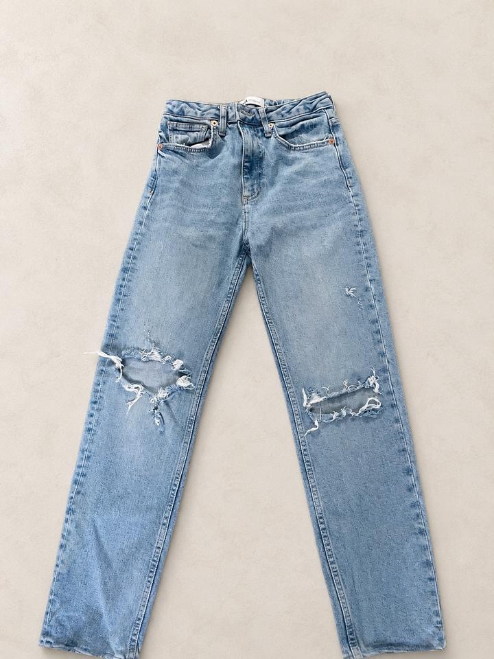 Джинсы Zara
