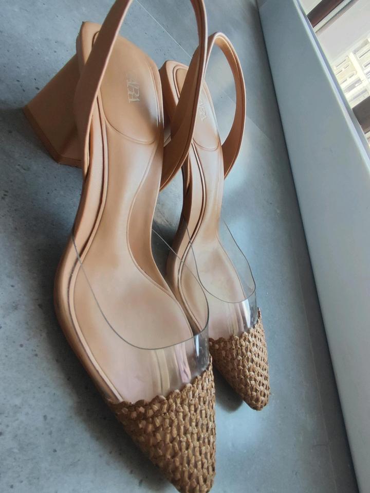 Босоножки Zara