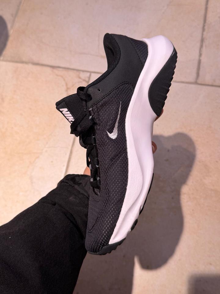 Женские кроссовки Nike