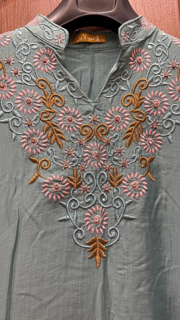 Летнее закрытое платье