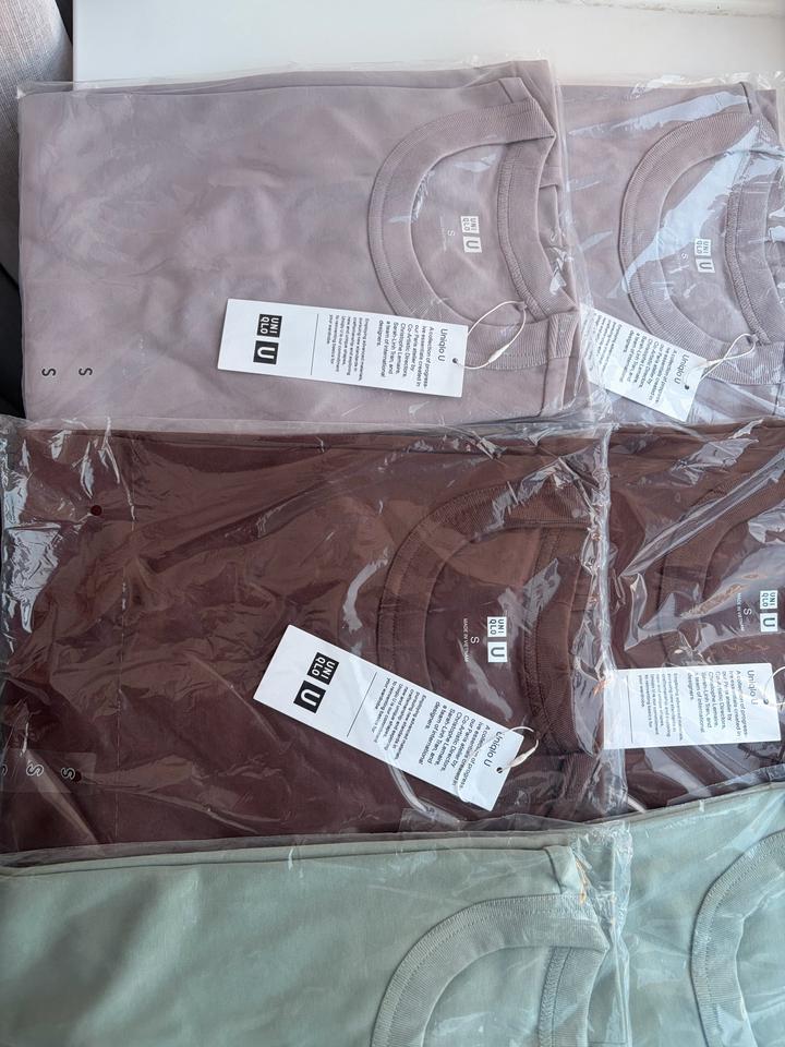 Футболки Uniqlo