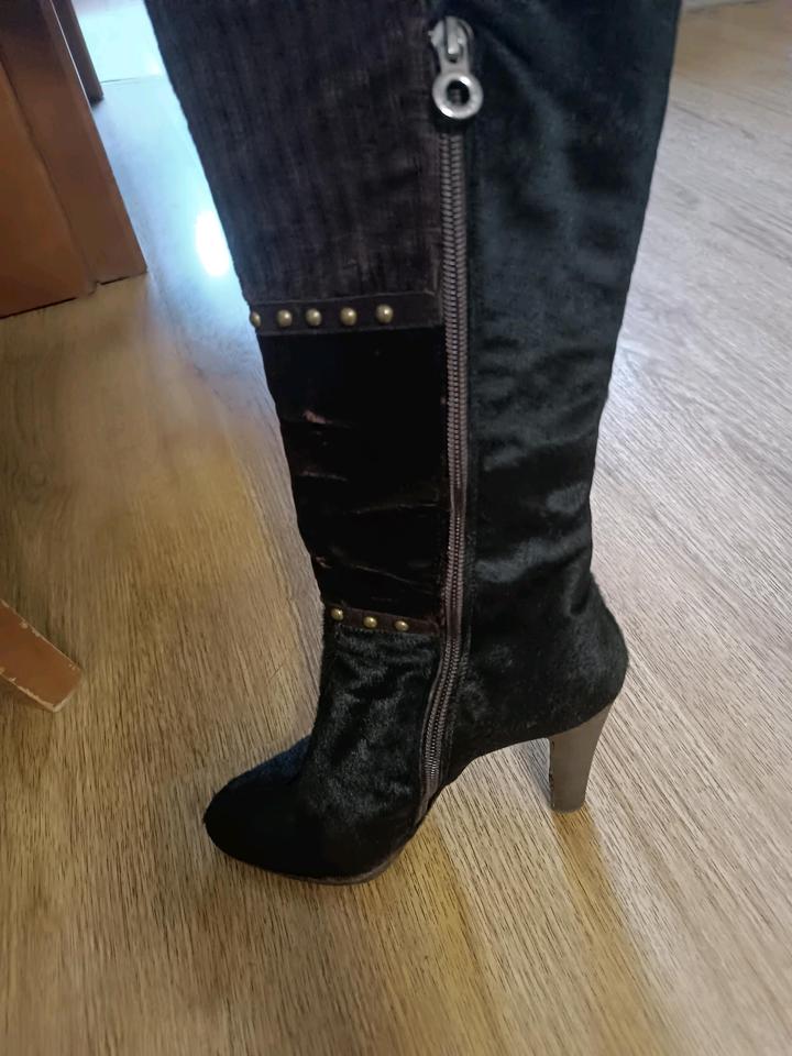 винтажные сапоги из меха пони