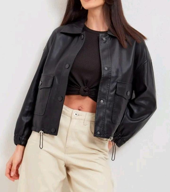 Новая демисезонная куртка