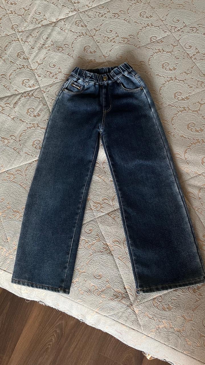 Кофта Levi’s и утепленные зимние джинсы для девочки