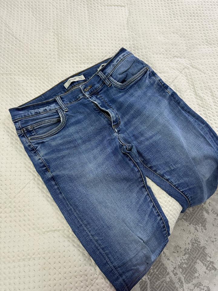 Джинсы манго