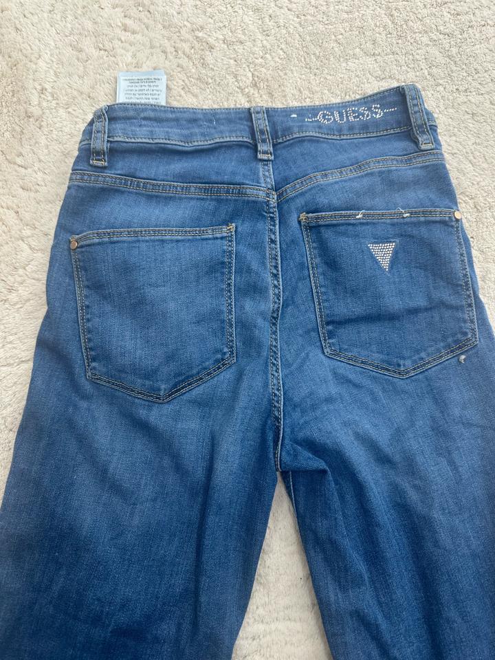 Джинсы GUESS