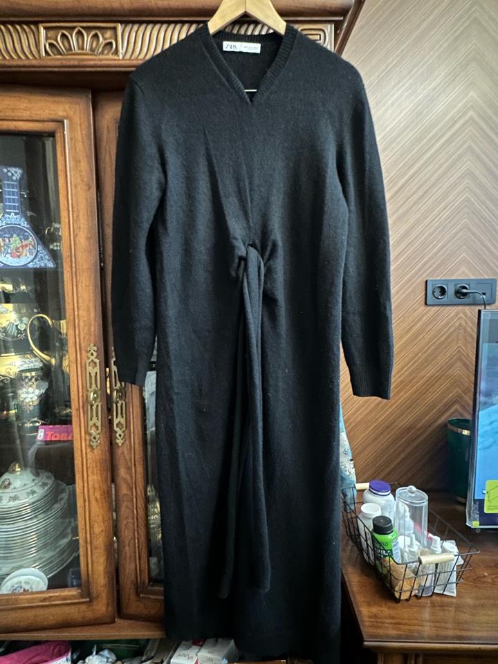 Кашемировое платье Zara