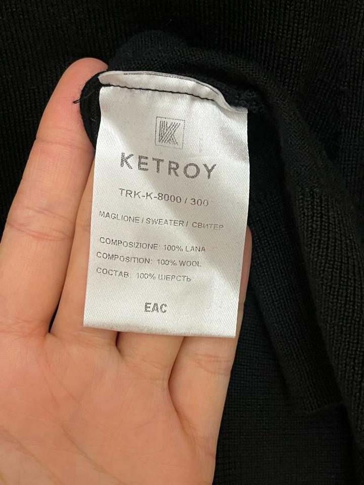 Тонкий свитер