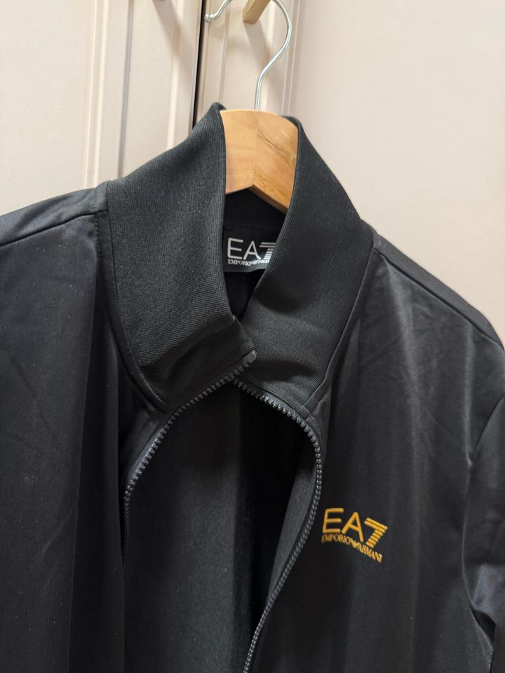 мужской костюм Emporio Armani