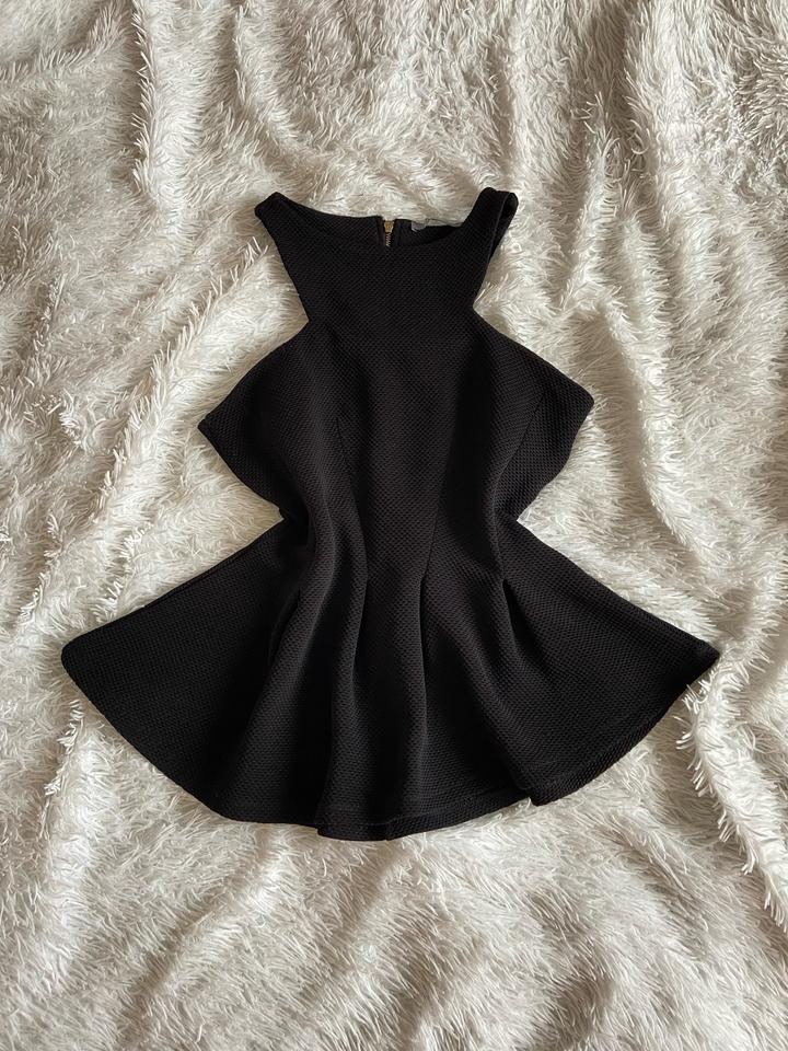 женская блузка бренда GINA TRICOT