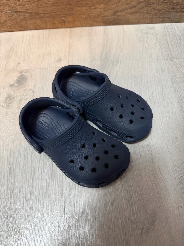 Crocs