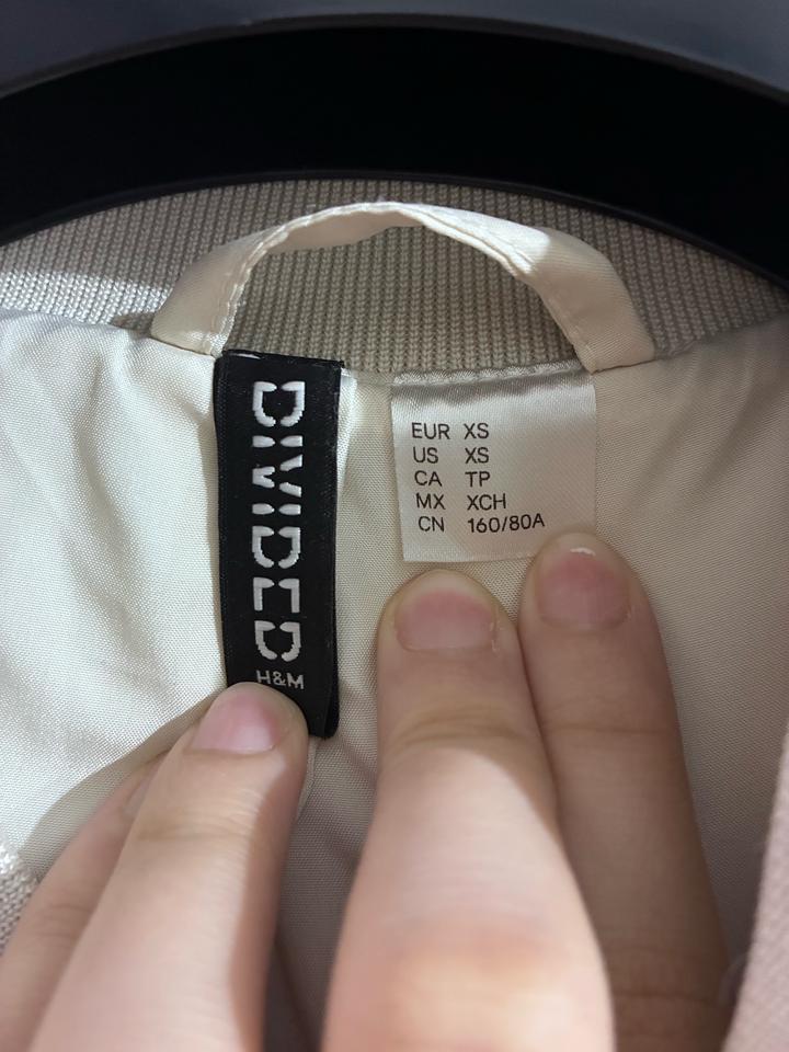 Куртка бомбер H&M Divided