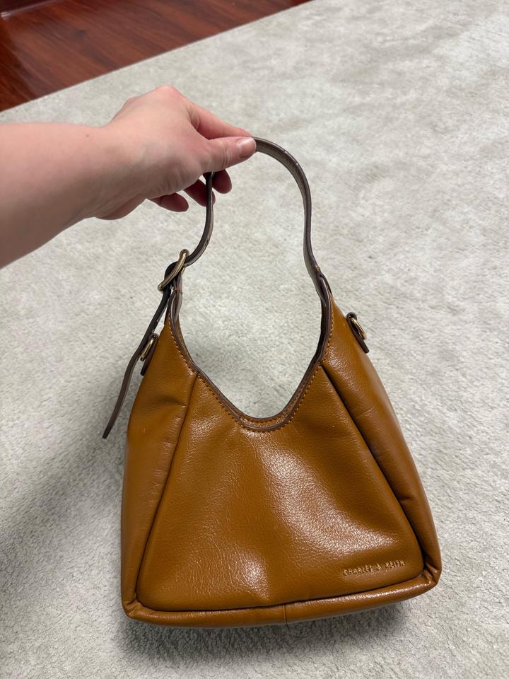 Сумка Charles Keith