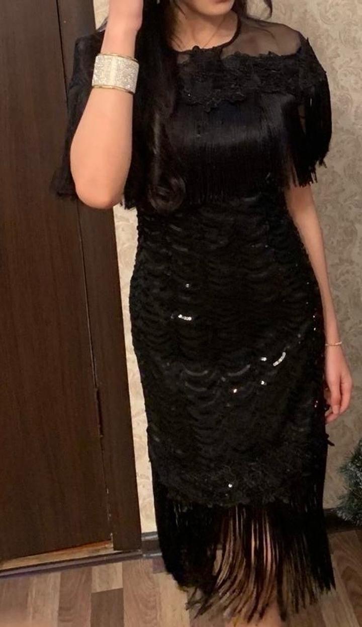 Вечернее чёрное платье