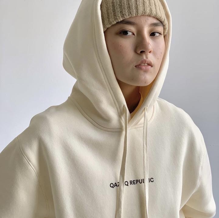 Продам худи размер М легкий флис qazaq republic