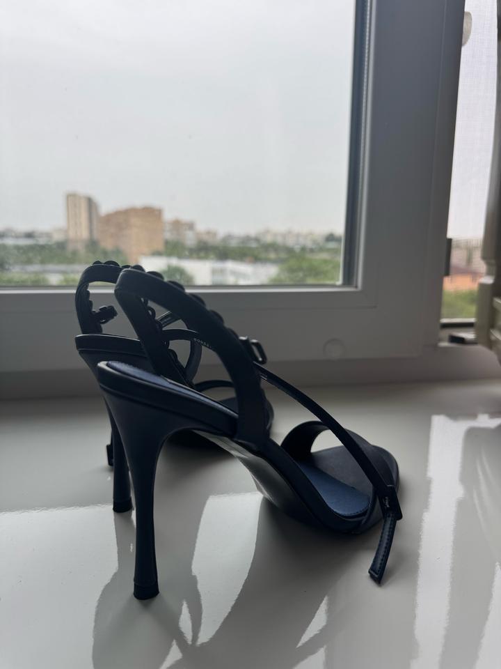 Charles & Keith новые без бирок, не ношены