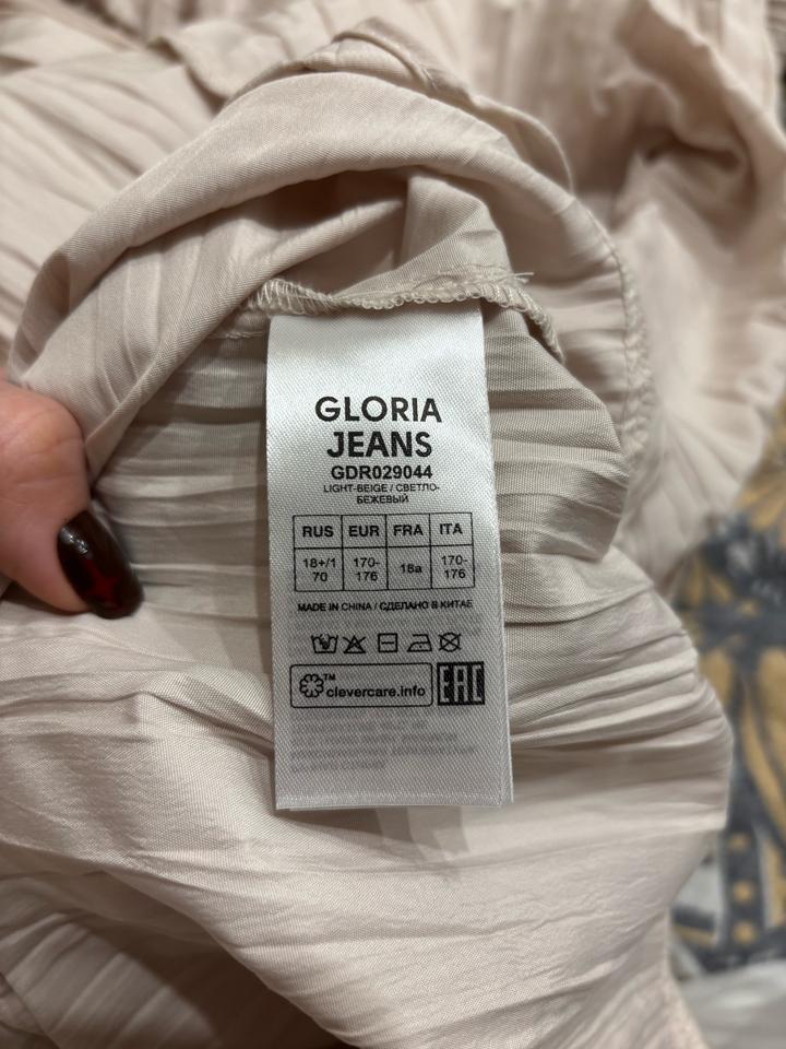 Нежное платье с бантом