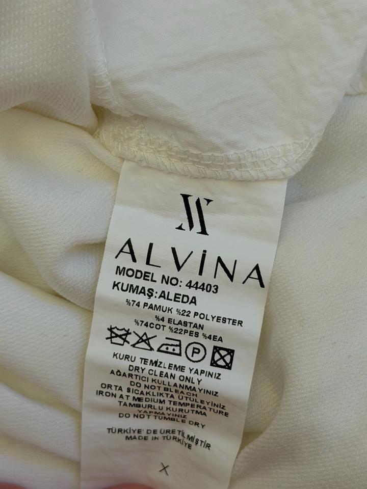 Кофта Alvina белая