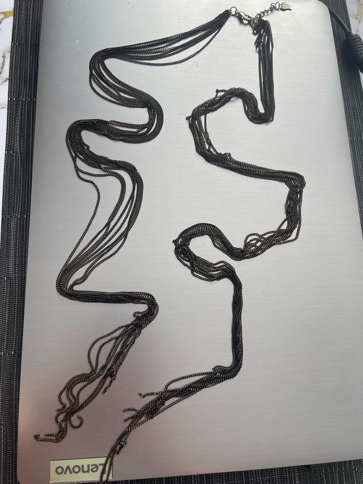 Колье украшение на шею из цепочек черное с золотым отливом