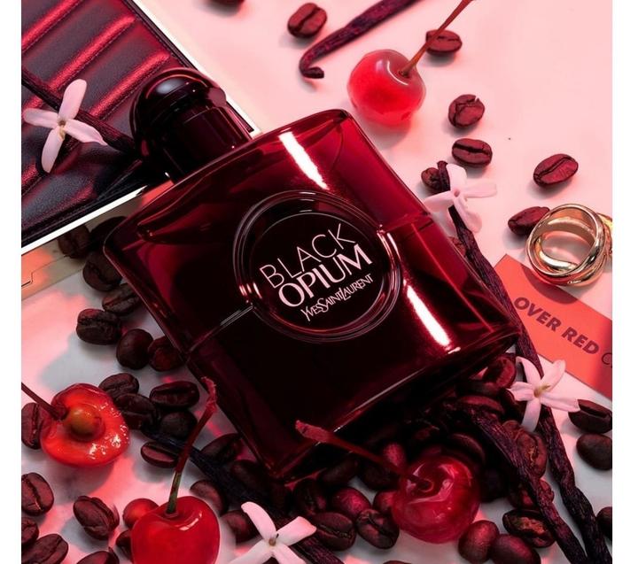 Yves Saint Laurent Black Opium Over Red женская парфюмерная вода EDP 30мл
