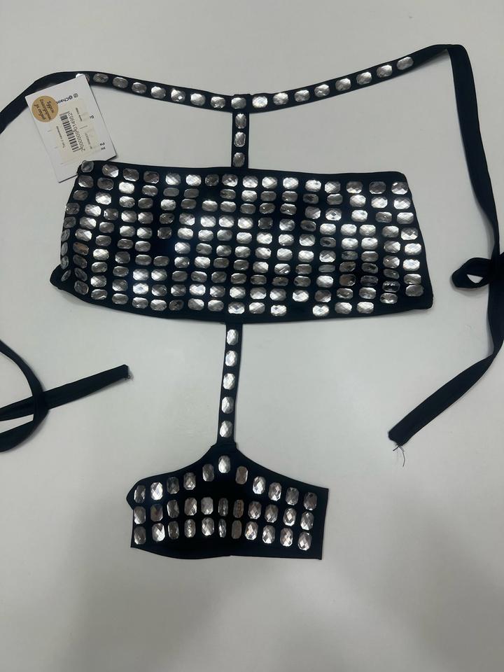 Π’ΠΎΠΏ Ρ ΠΊΠ°ΠΌΠ½ΡΠΌΠΈ