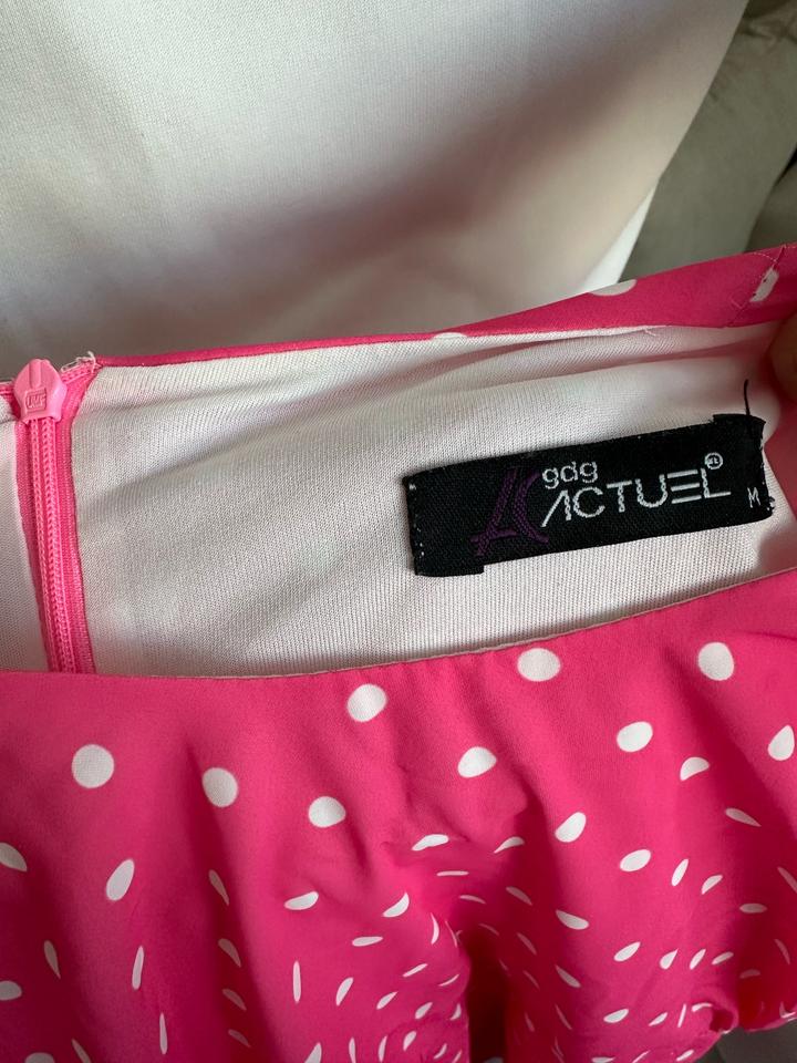 Платье в горошек