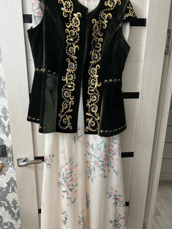 Платье с кажекей