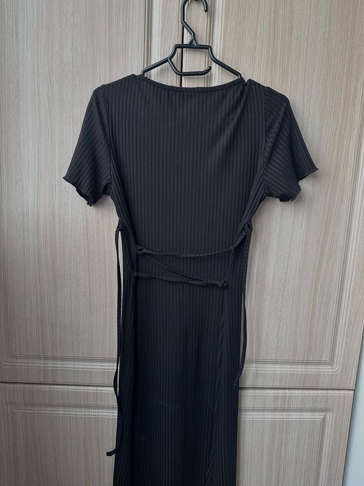 Черное платье