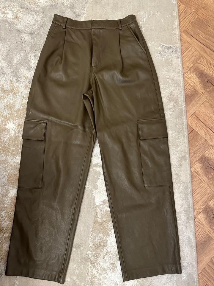 Брюки из экокожи Mango