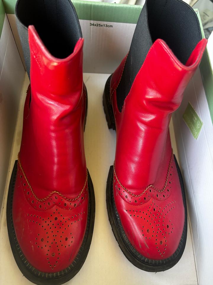 Продам ботинки осенние