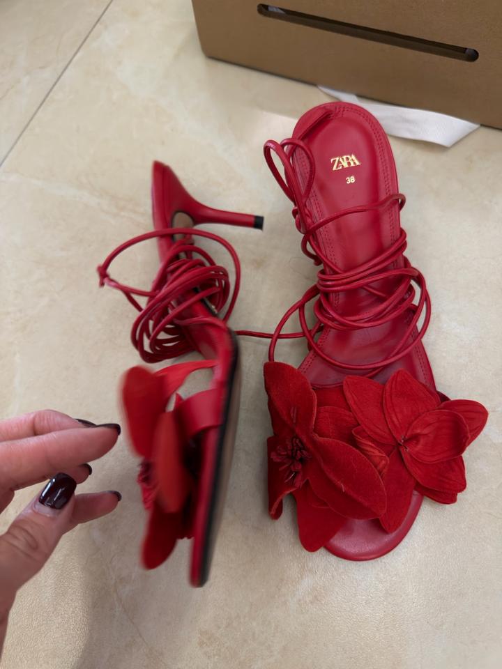 Zara босоножки кожа