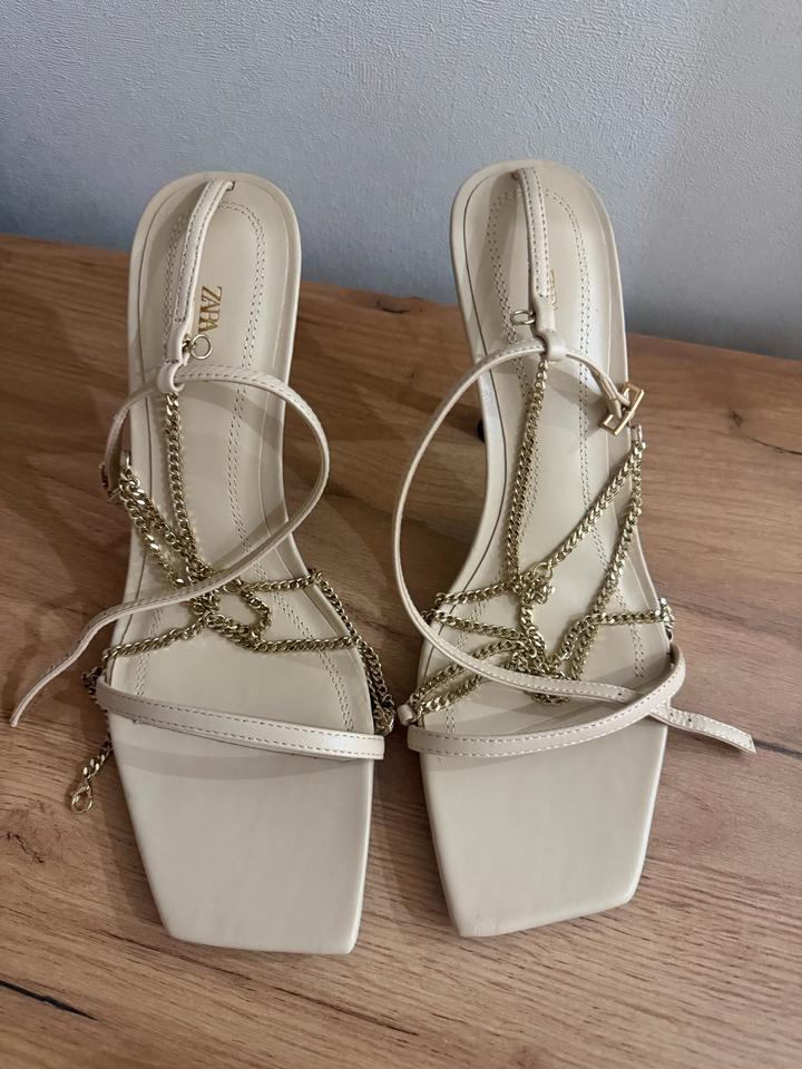 Новые Босоножки ZARA