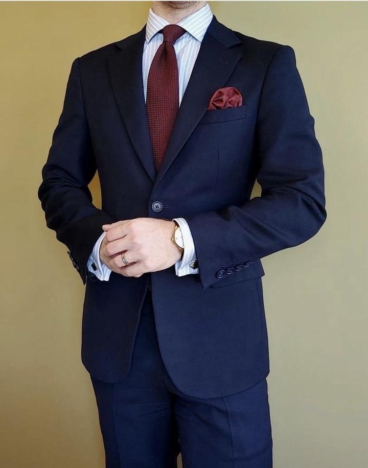 Мужской костюм тройка(жилет) в темно синем цвете