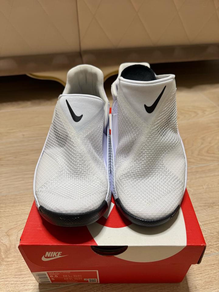 Nike кроссовки