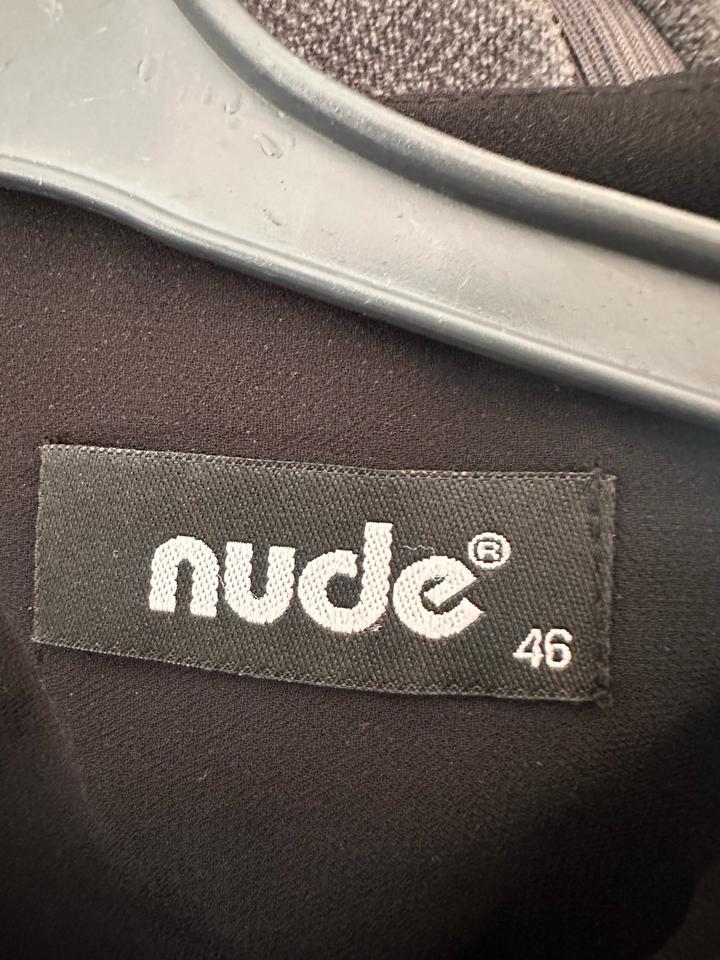 Черное вечернее платье