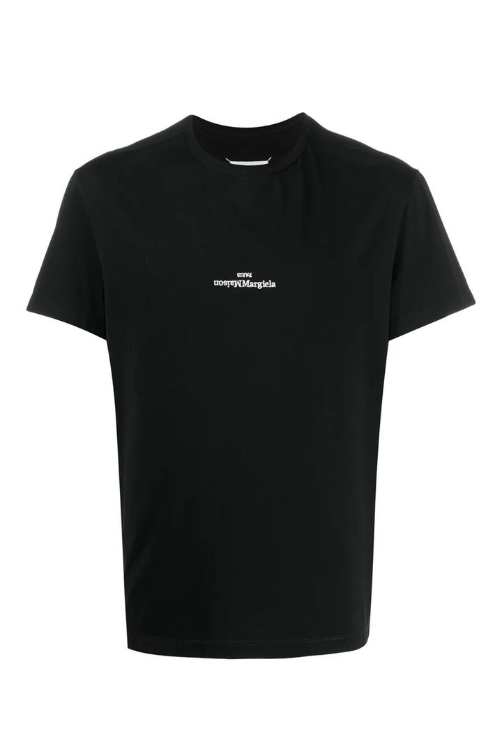 Футболка с вышитым логотипом от бренда Maison Margiela