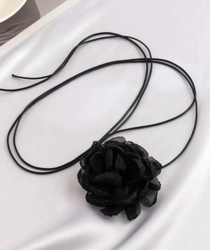 Новый чокер розочка