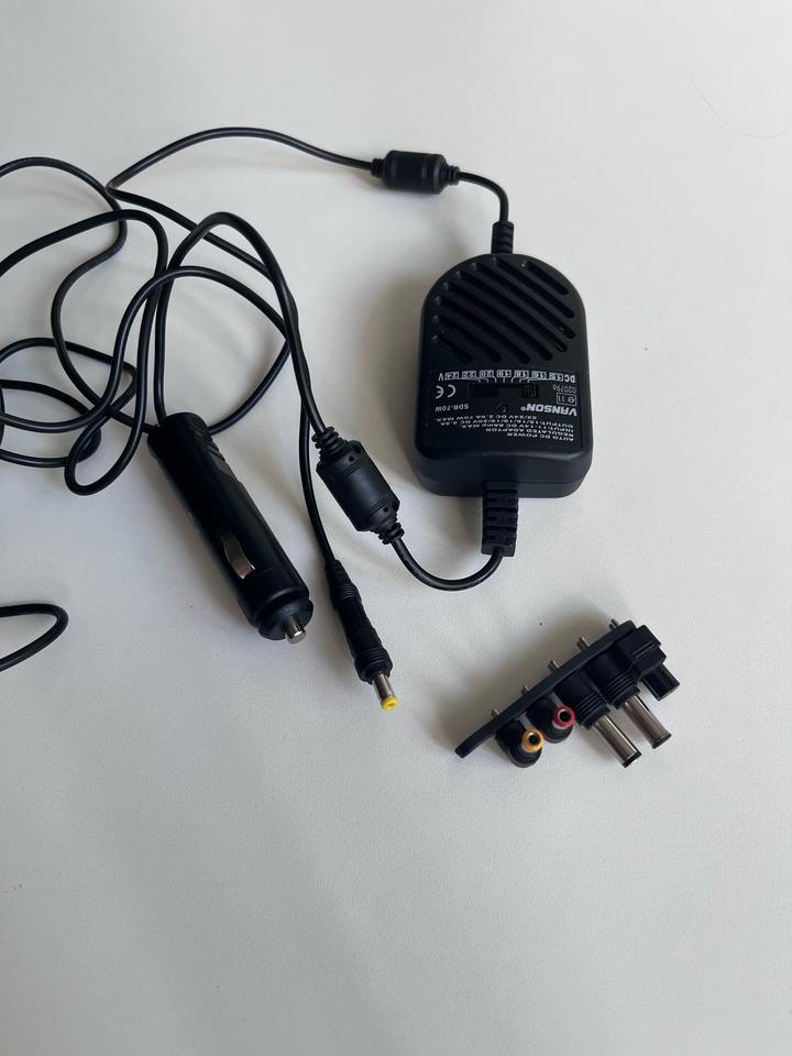 Универсальная зарядка для нетбуков и ноутбуков от прикуривателя Vanson SDR-70W