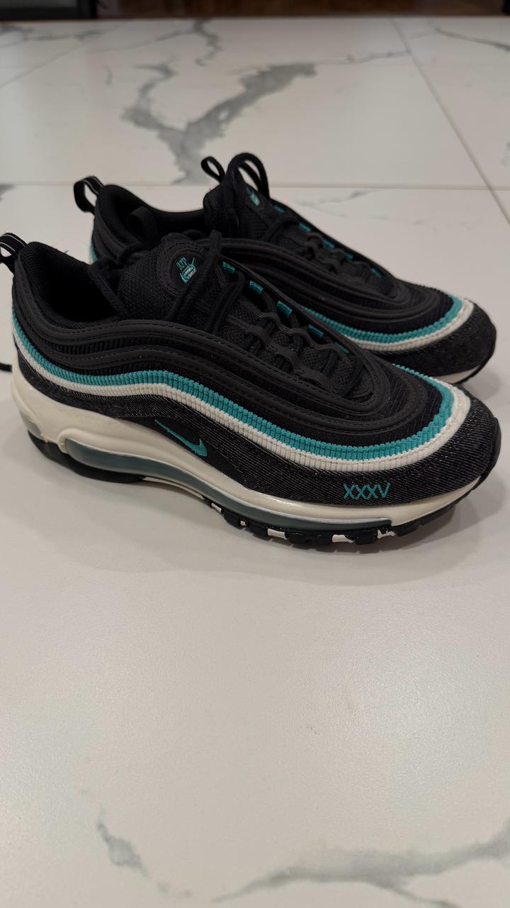 Кроссовки Nike