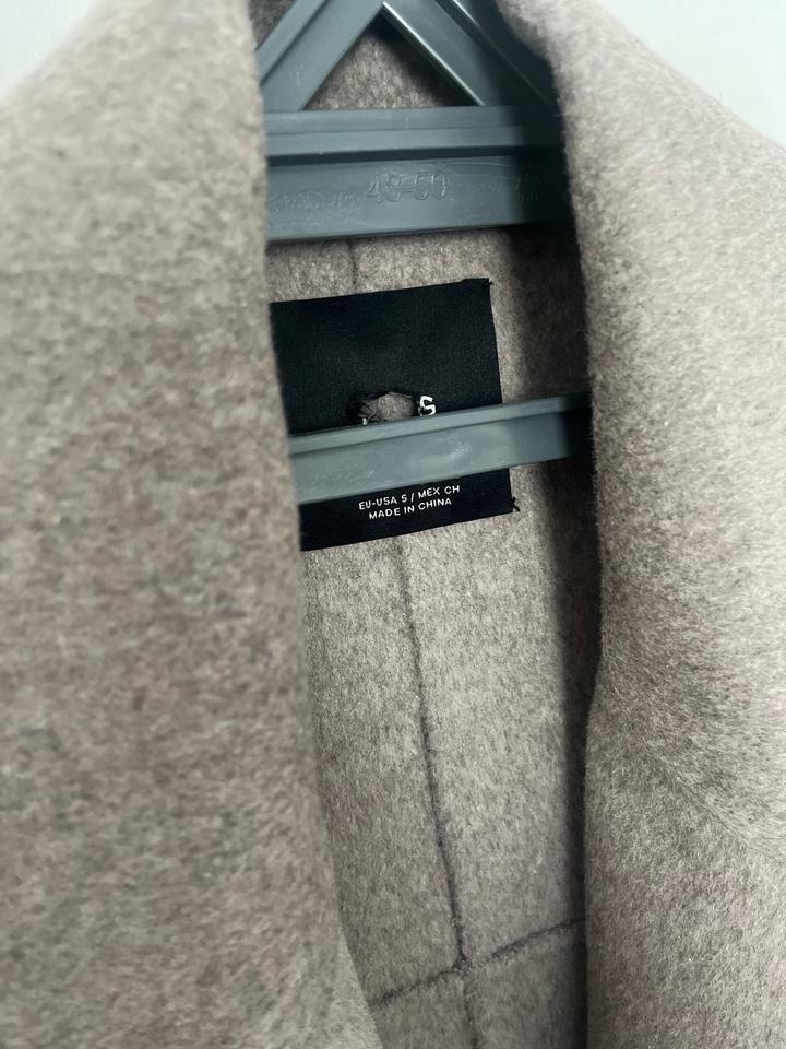 Пальто “Mango”