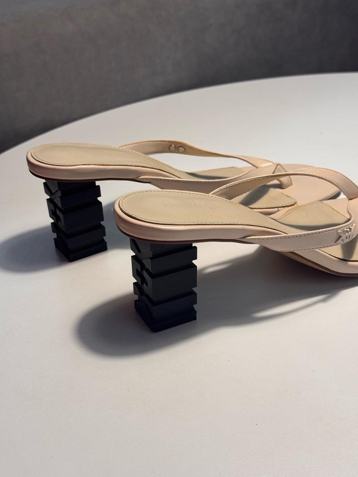 Босоножки Kendall + Kylie кожа