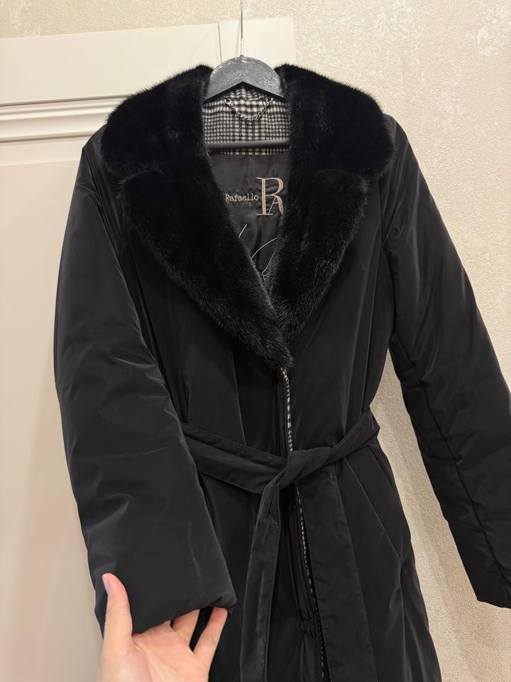 Лёгкая зимняя куртка с натуральным норковым воротником