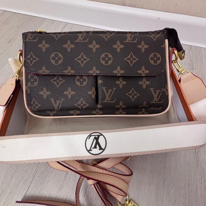 ✨ Louis Vuitton Crossbody ✨