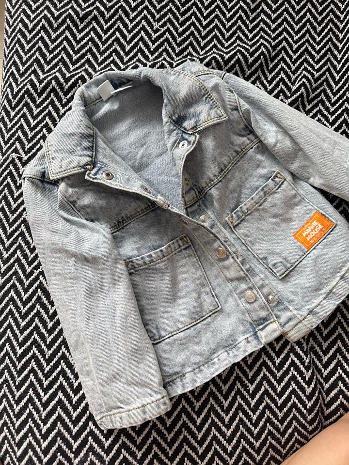 Джинсовая куртка