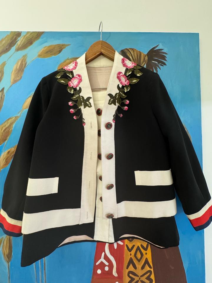 Костюм с юбкой