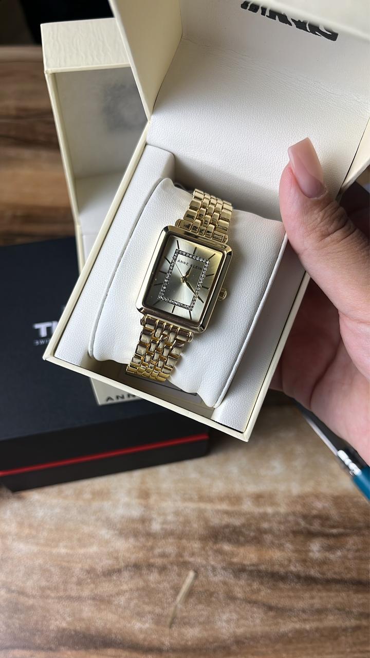 Часы бренда Anne Klein